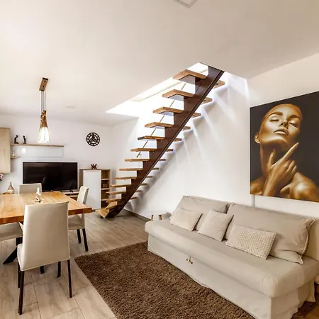 Vila Downtown Premium *